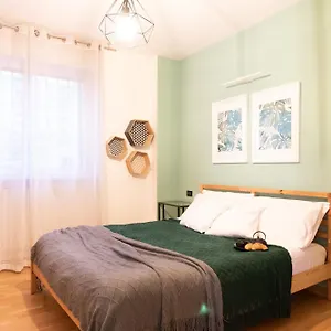 Ihost Luxury - Savona 112 , Milano Italia
